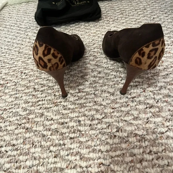 DONALD PLINER COUTURE Animal Print and Suede Peep Toe Heels - Picture 9 of 13
